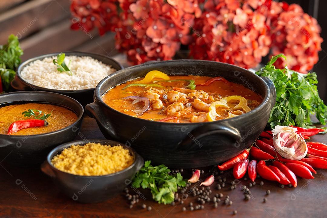 Ensopado de camarão, geralmente servido com arroz, mingau e farinha de mandioca. Prato tradicional da culinária brasileira e consumido em todo o litoral brasileiro