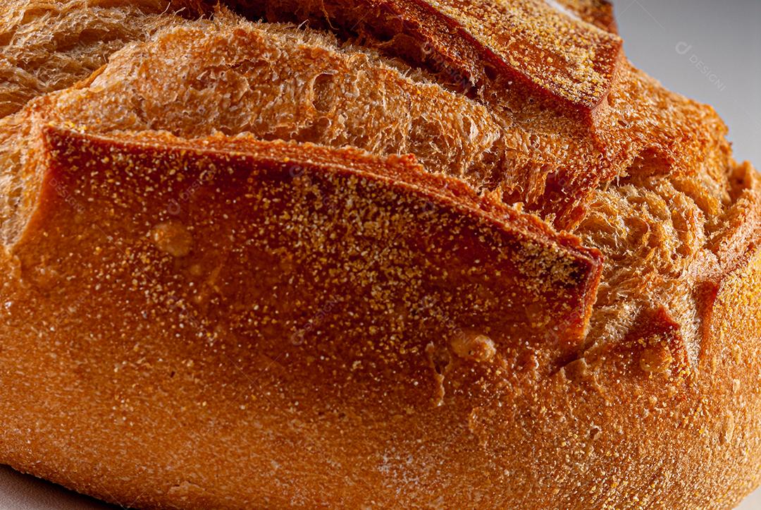 Pão comida italiano tradicional sobre fundo branco