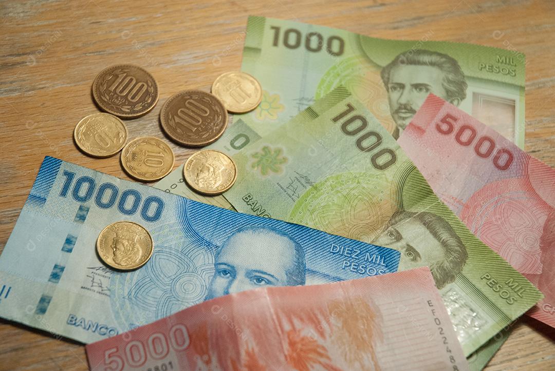 Dinheiro mexicano pesos moedas pesos chilenos