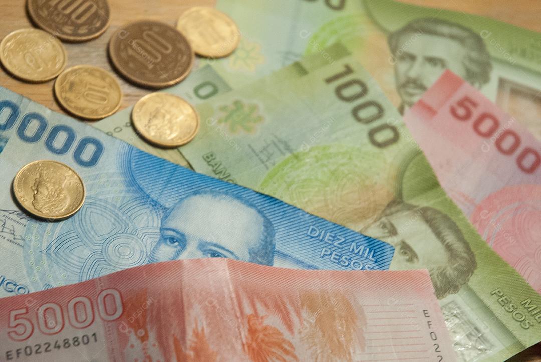 Dinheiro mexicano pesos moedas pesos chilenos