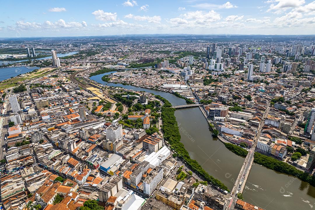 Vista aérea de Recife, capital de Pernambuco, Brasil.