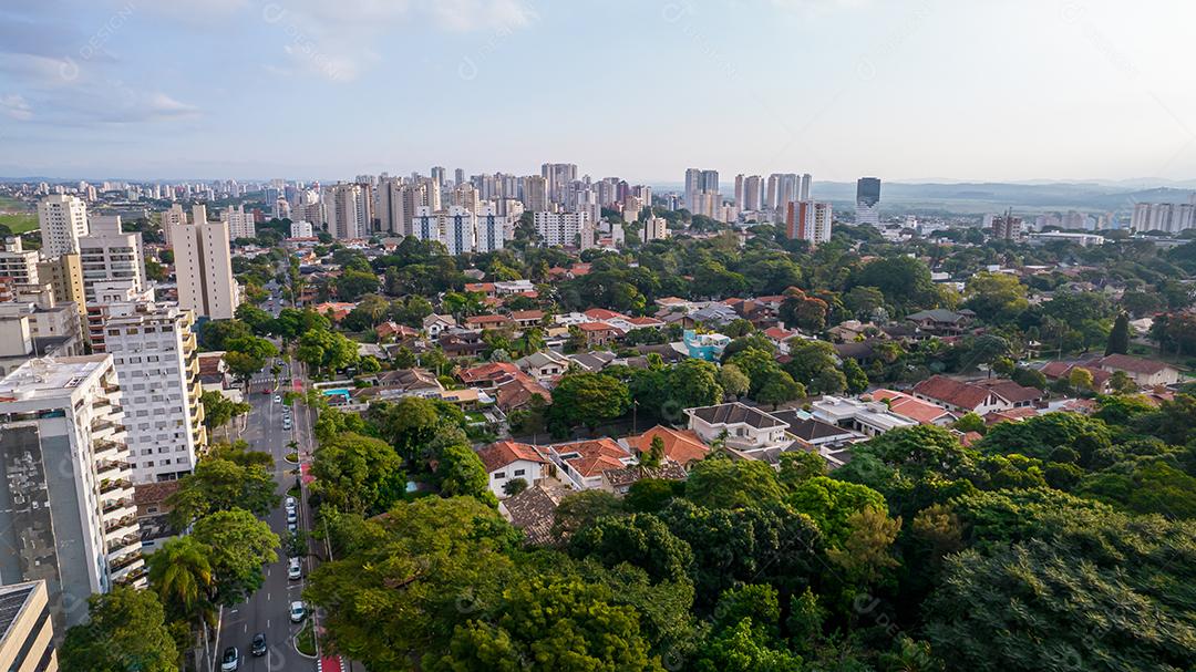 Vista aérea de São José dos Campos, São Paulo, Brasil. anel viário da cidade. Vista superior