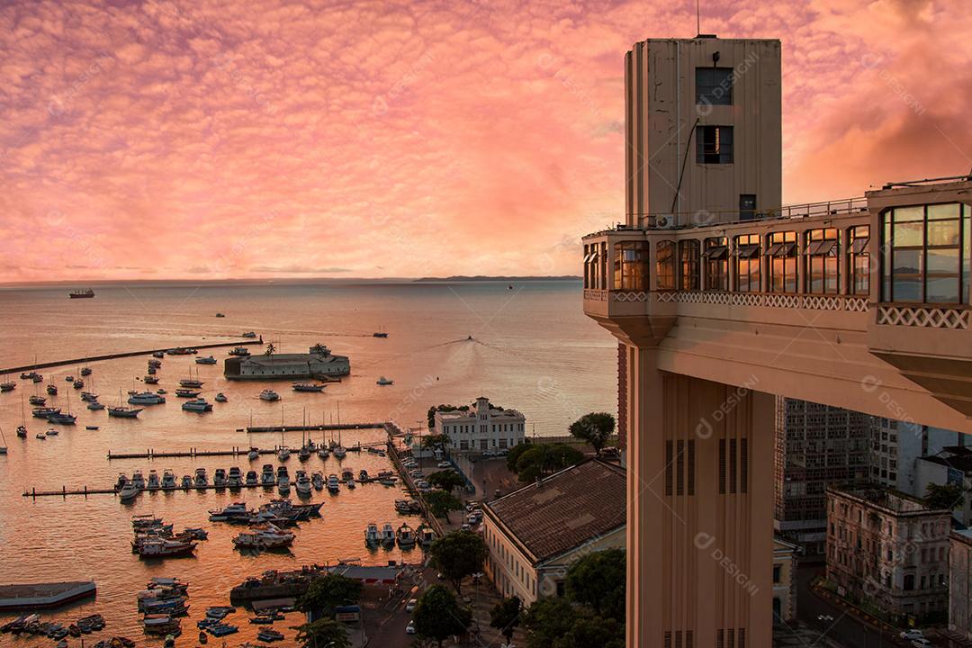 Vista pôr do sol no Elevador Lacerda, em Salvador Bahia Brasil.