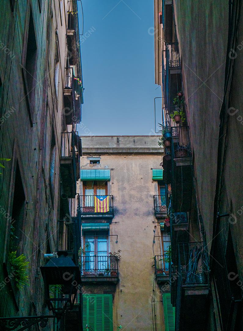 Vista do bairro gótico na cidade de Barcelona.