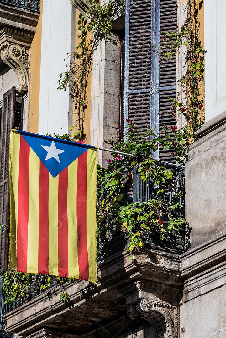 Bandeira da Catalunha em apoio à independência.