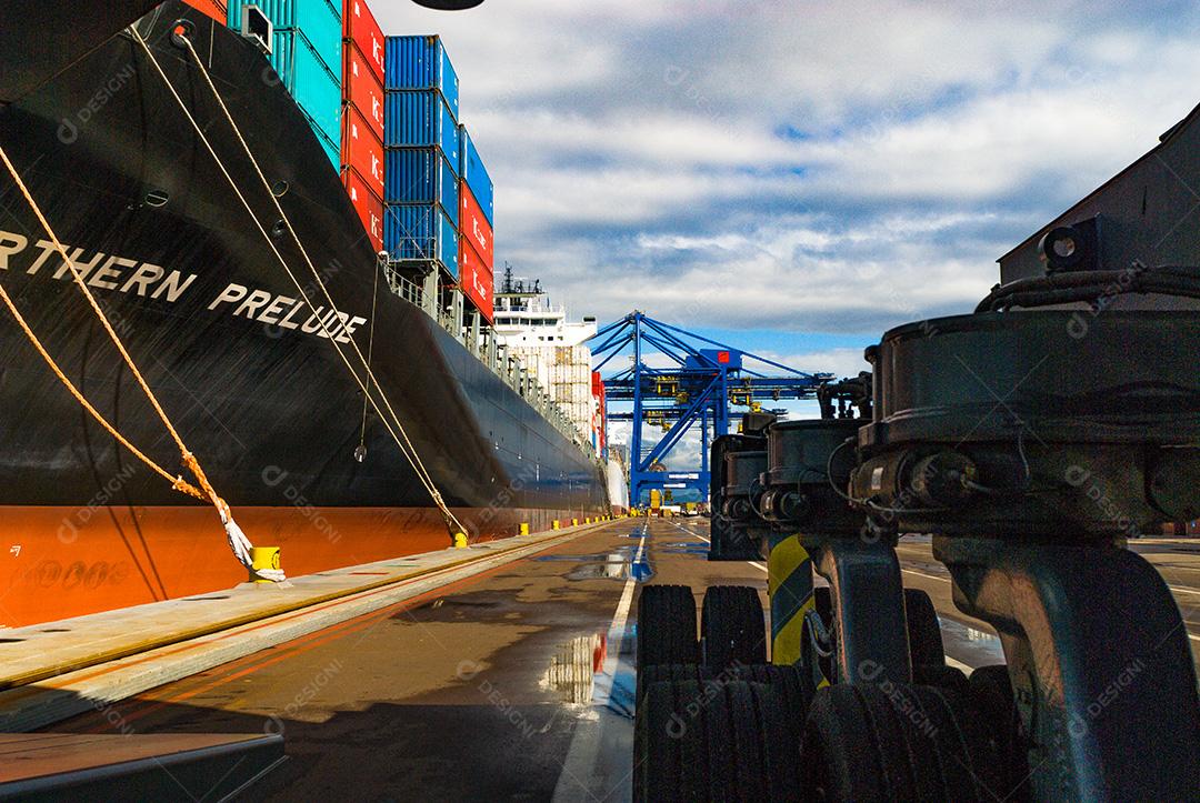 Navio importação exportação naval marítima importar carga