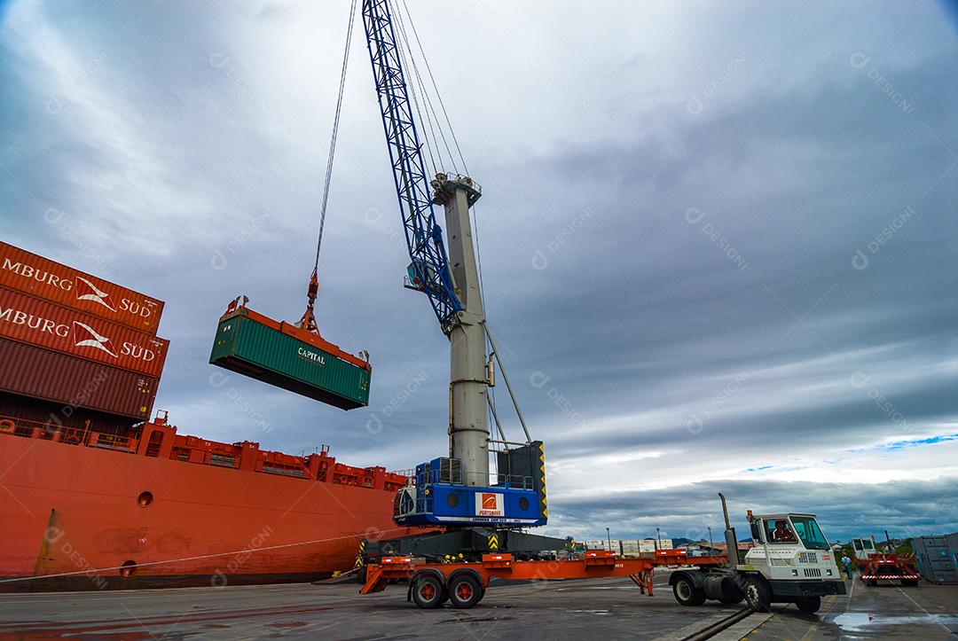 navio importação exportação naval marítima importar carga