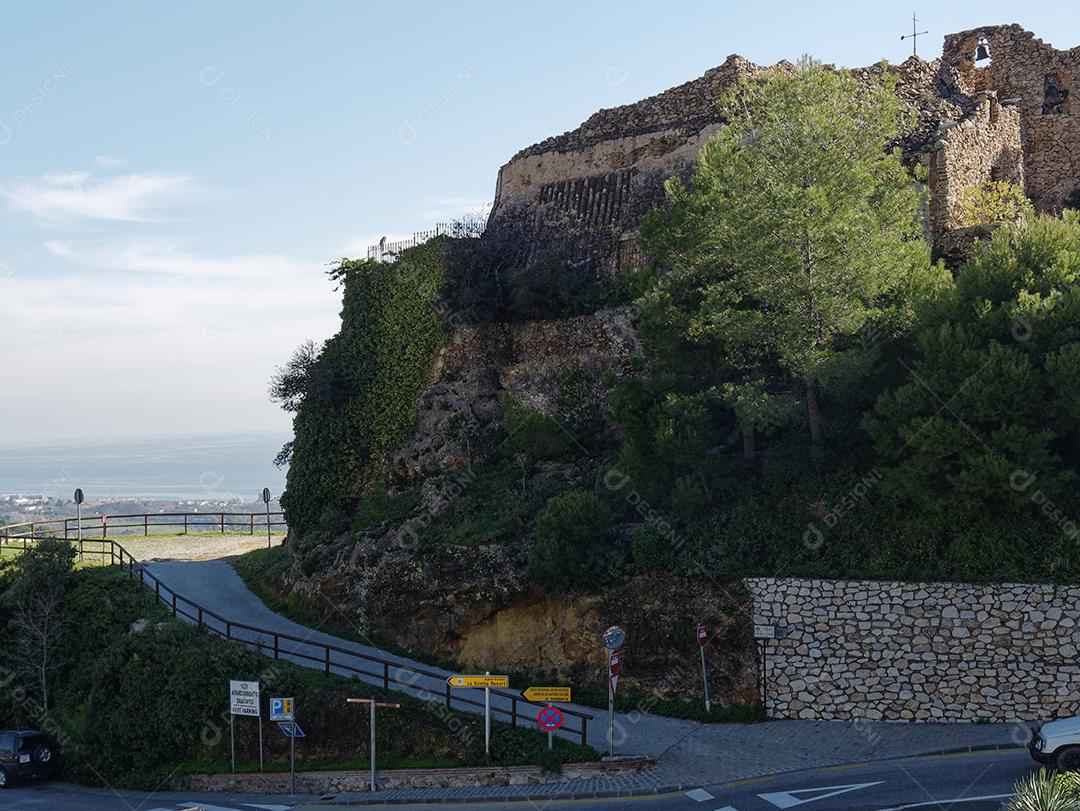 Vista do Santuario de la Virgem de la pena em Mijas.