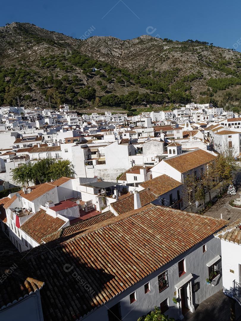 Vista panorâmica do topo da vila de Mijas