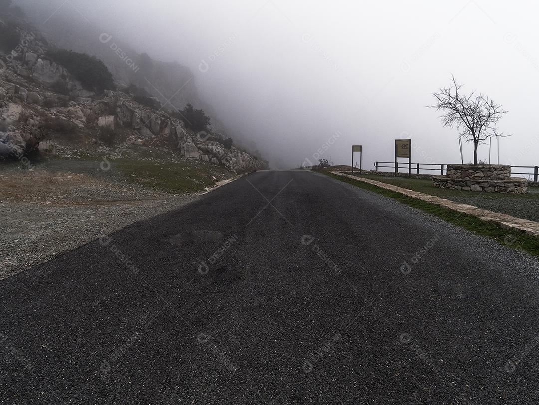 Torcal de 16 de dezembro de 2018: Vista de uma estrada para o Parque Natural El Torcal de Antequera