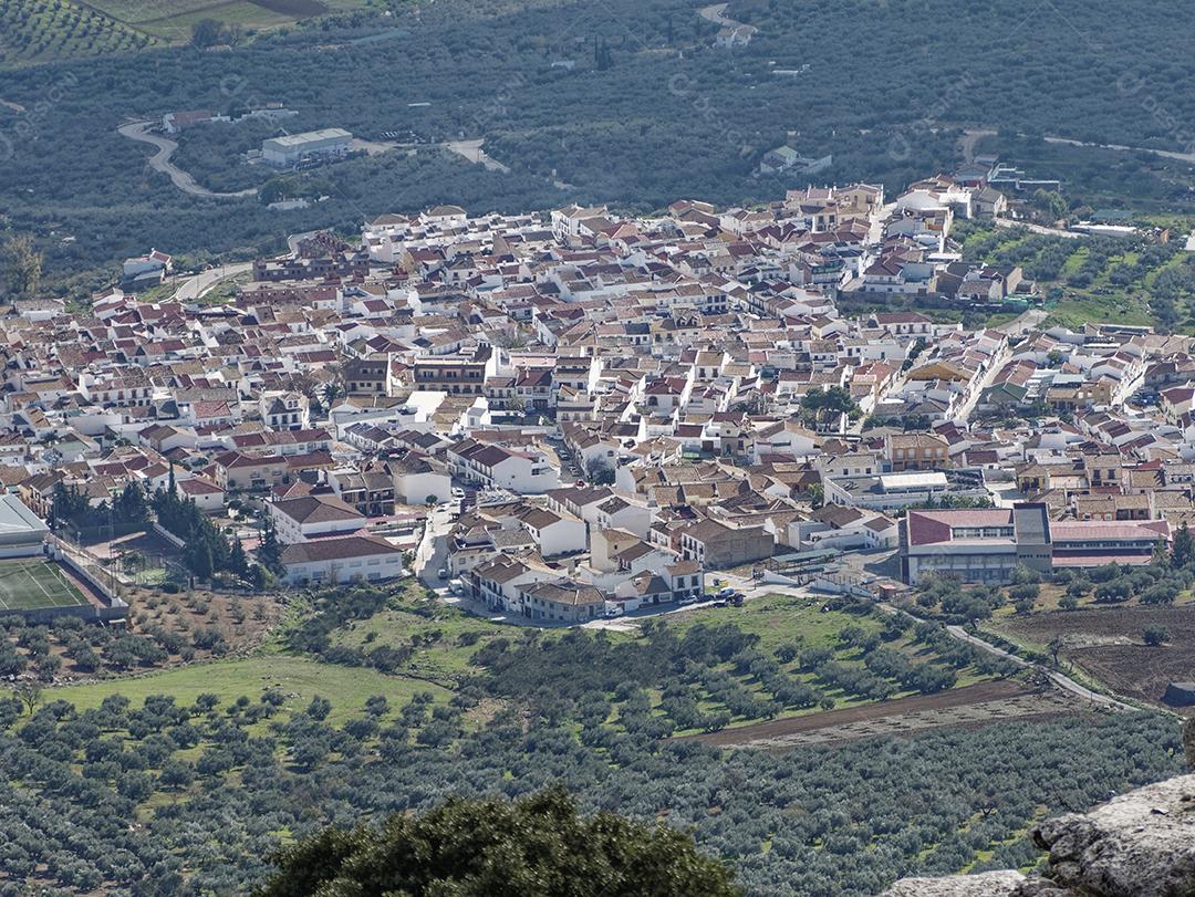 Vista panorâmica do topo da cidade de Antequera na Espanha.