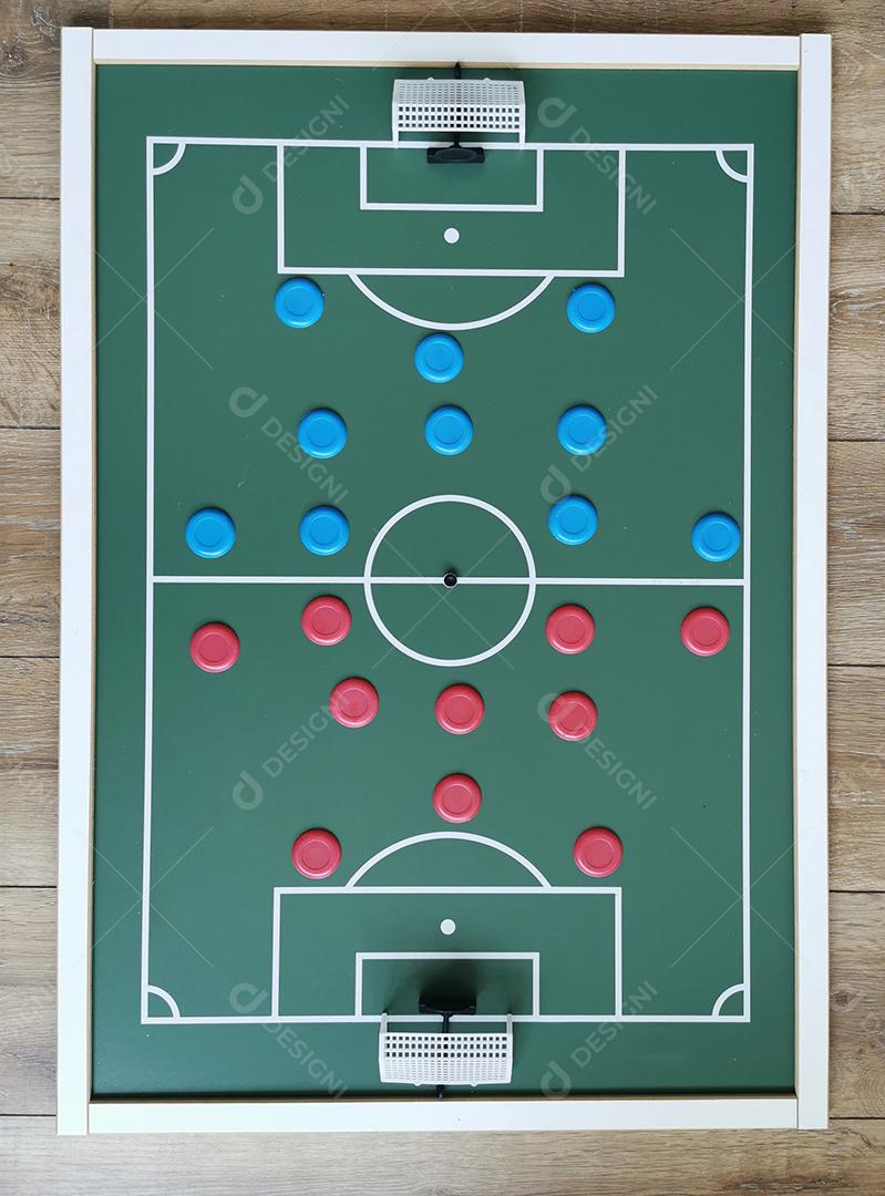 Vista superior do brinquedo de futebol de botão brasileiro.