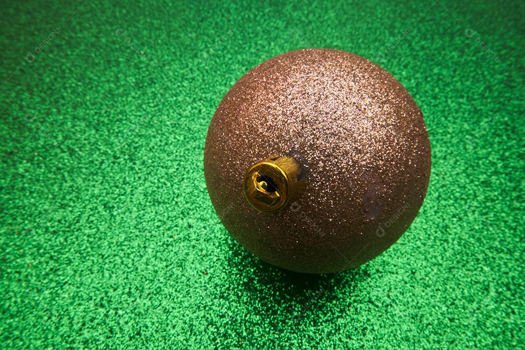 Bola de natal e vista superior de fundo