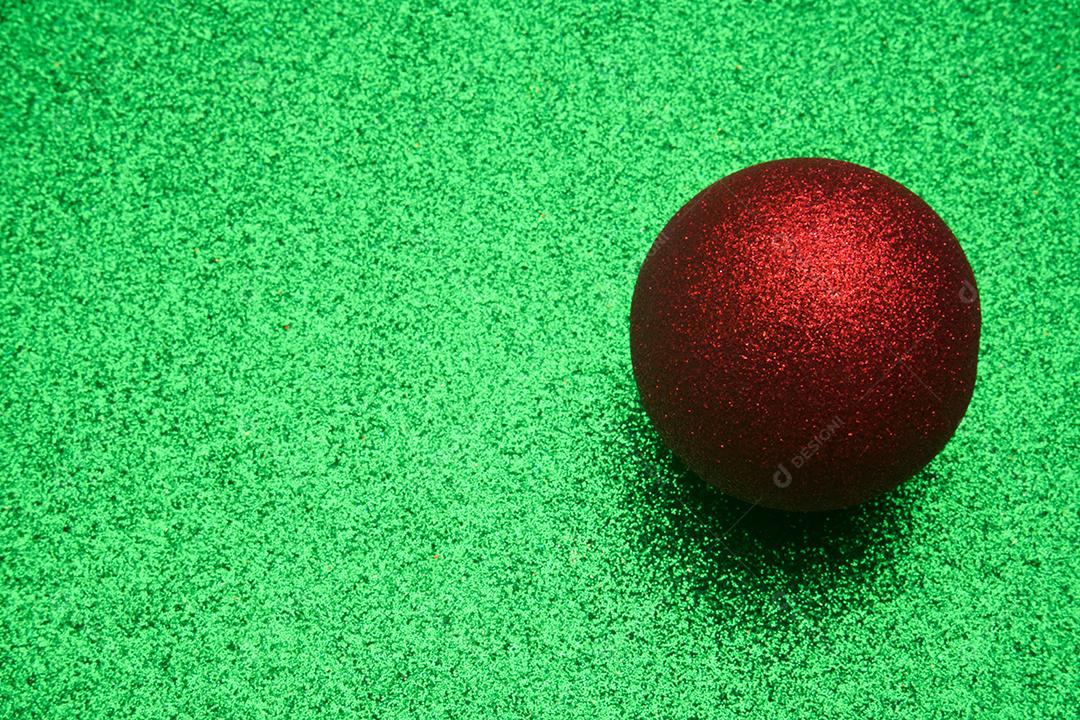 Bola de natal e vista superior de fundo