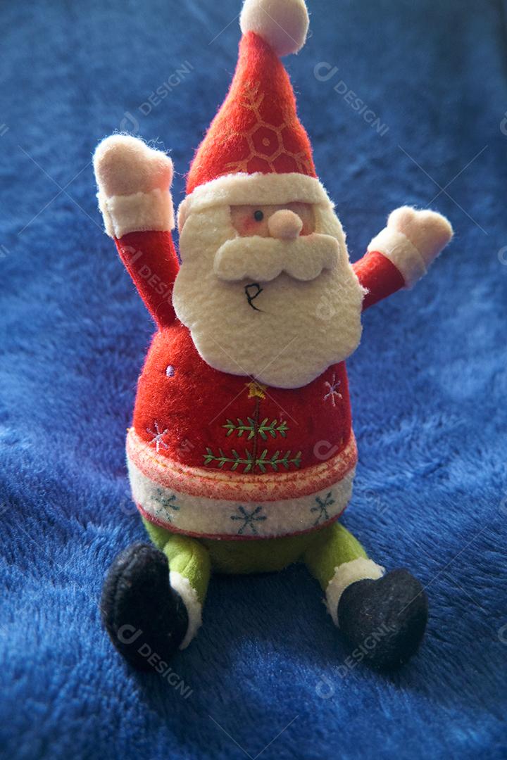 Natal Papai Noel em fundo azul.
