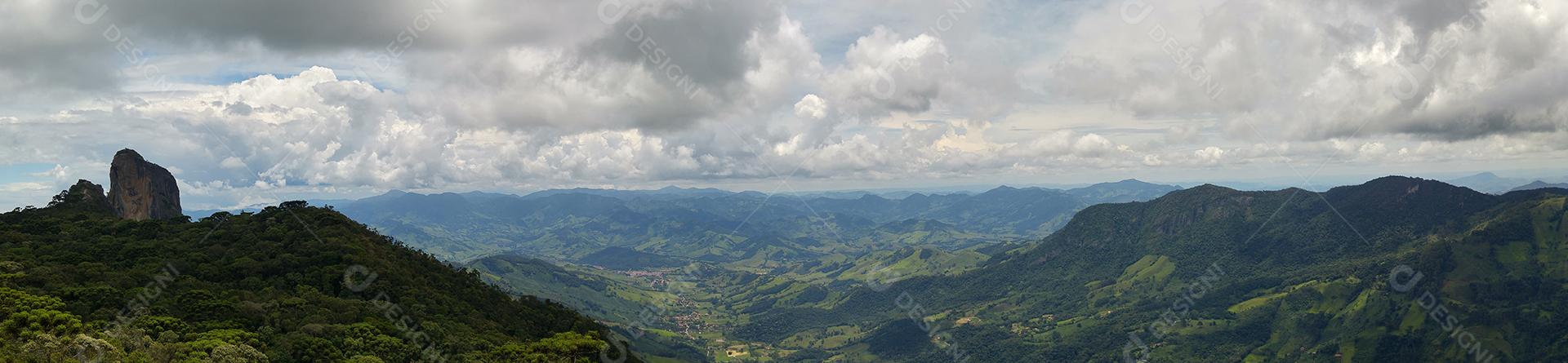 Vista panorâmica Pedra do Bau de Campos do Jordão.