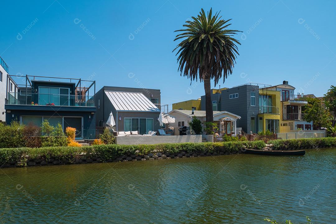 Bela vista dos canais de praia de Veneza na Califórnia.