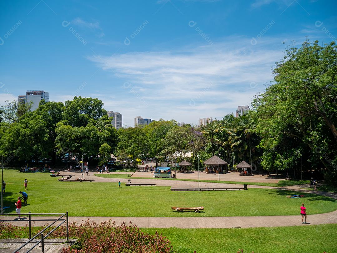 Vista ampla do parque BURLE MARX em São Paulo.
