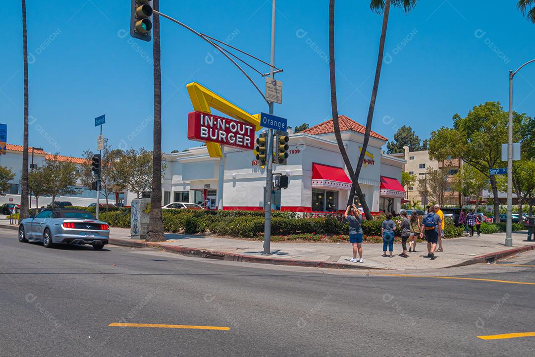 Loja de fast food tradicional, In-N-Out Burger em Los Angeles.