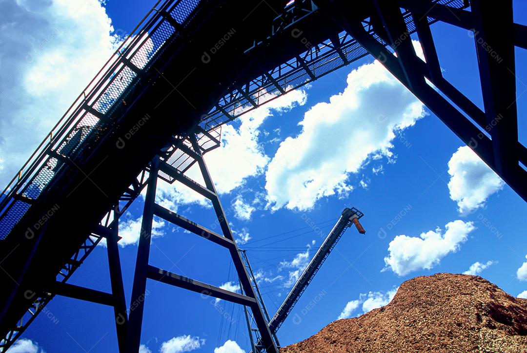 Indústria madeireira no estado de Santa Catarina, Brasil.