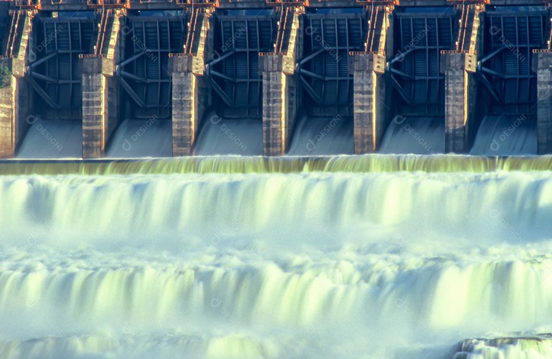 Industria Usina hidrelétrica represas