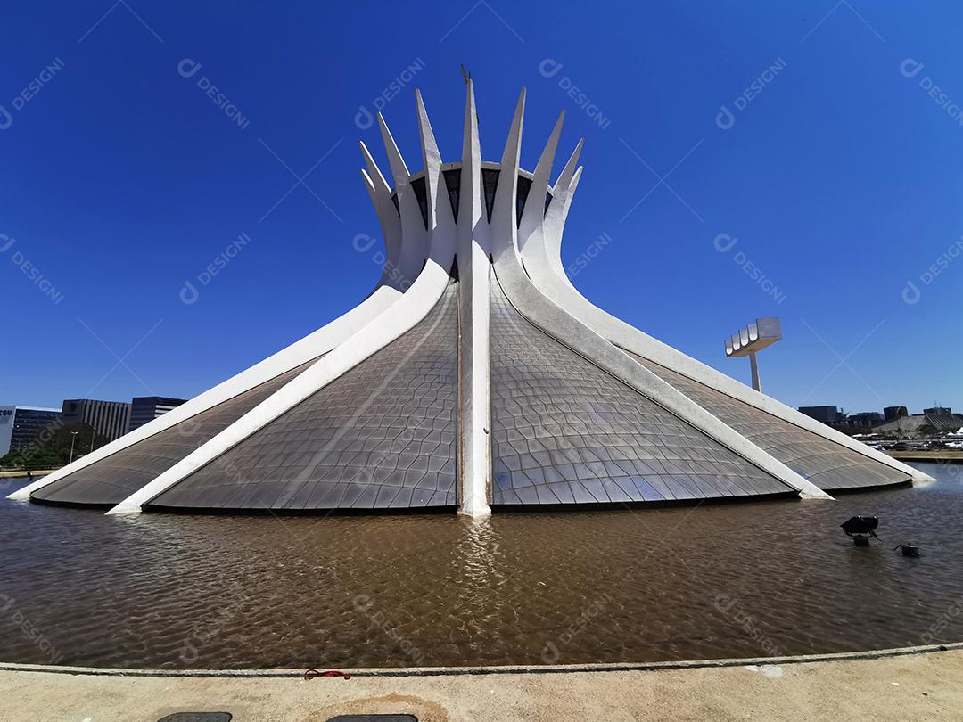 BRASÍLIA, BRASIL - 14 DE SETEMBRO DE 2019: Vista da Catedral Metropolitana de Brasília.
