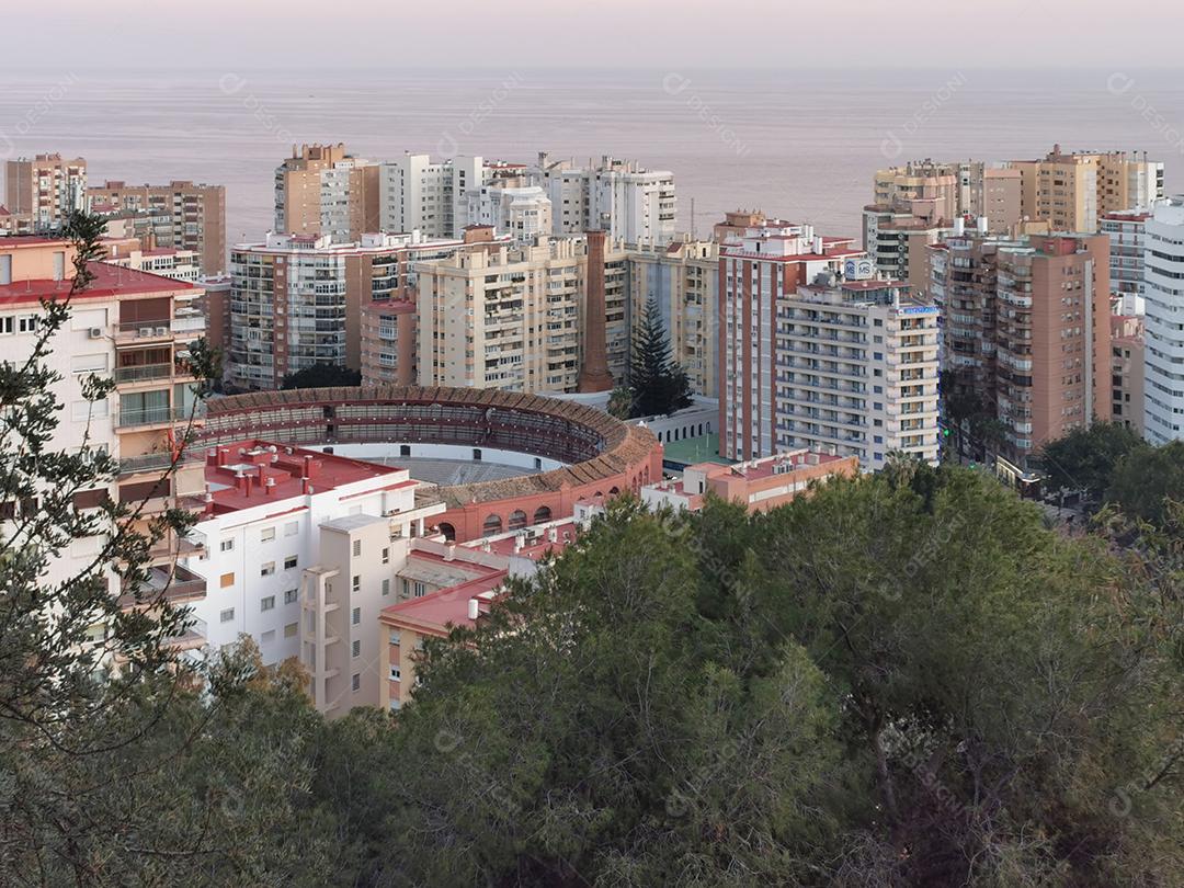 Vista aérea da arena de touradas em Málaga.