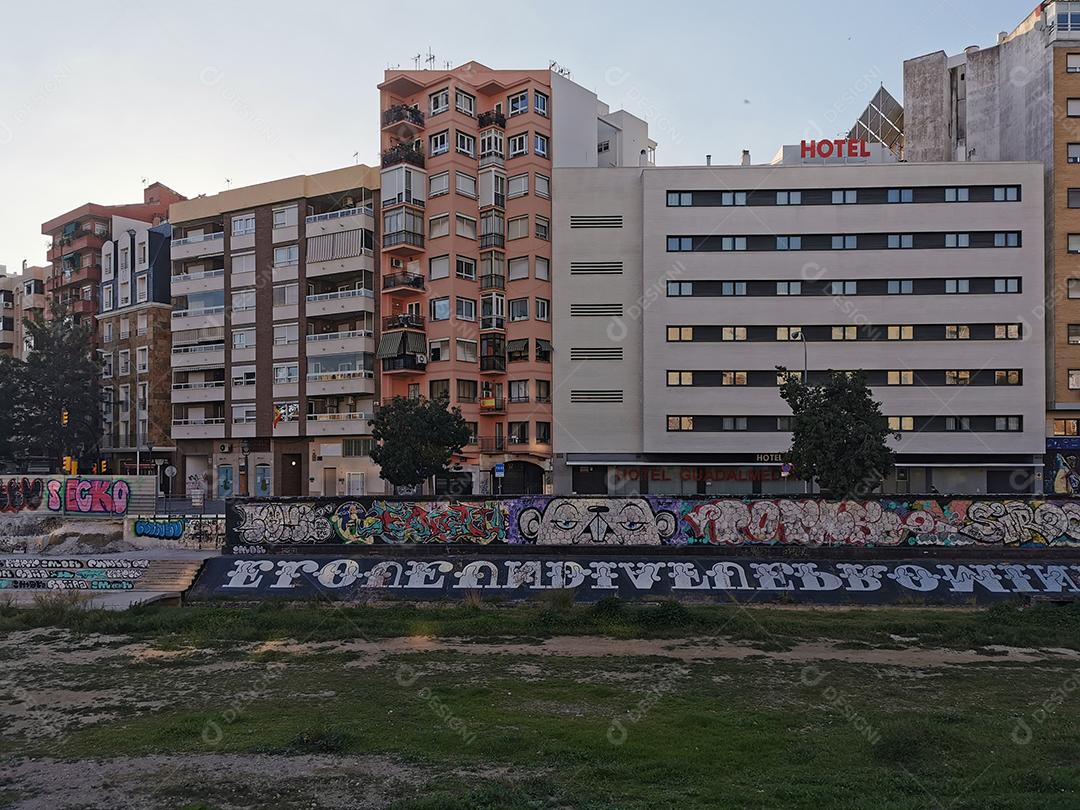 Málaga, Espanha - 21 de fevereiro de 2021: Vista das ruas do Soho em Málaga.