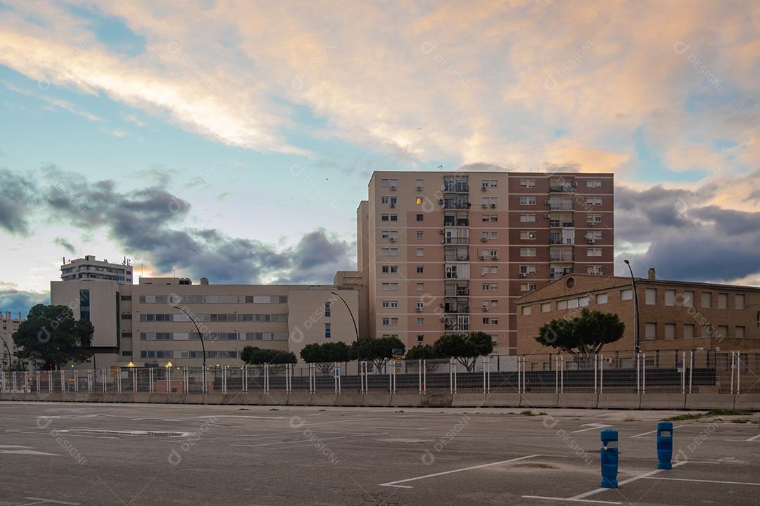Vista das ruas de Málaga na zona portuária.
