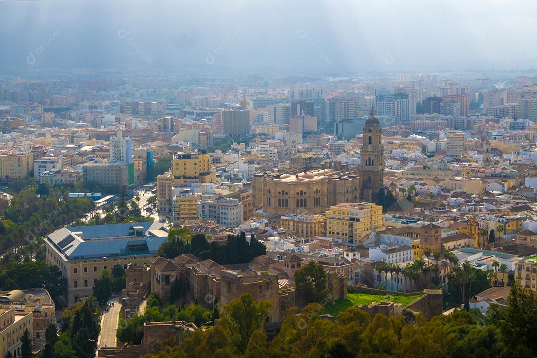 Vista de alto ângulo da cidade de Málaga na Espanha