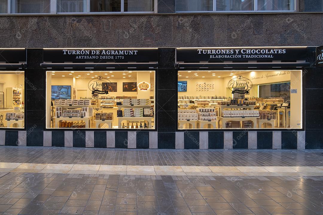 Vista da loja Turron de Agramunt durante a pandemia em Málaga.