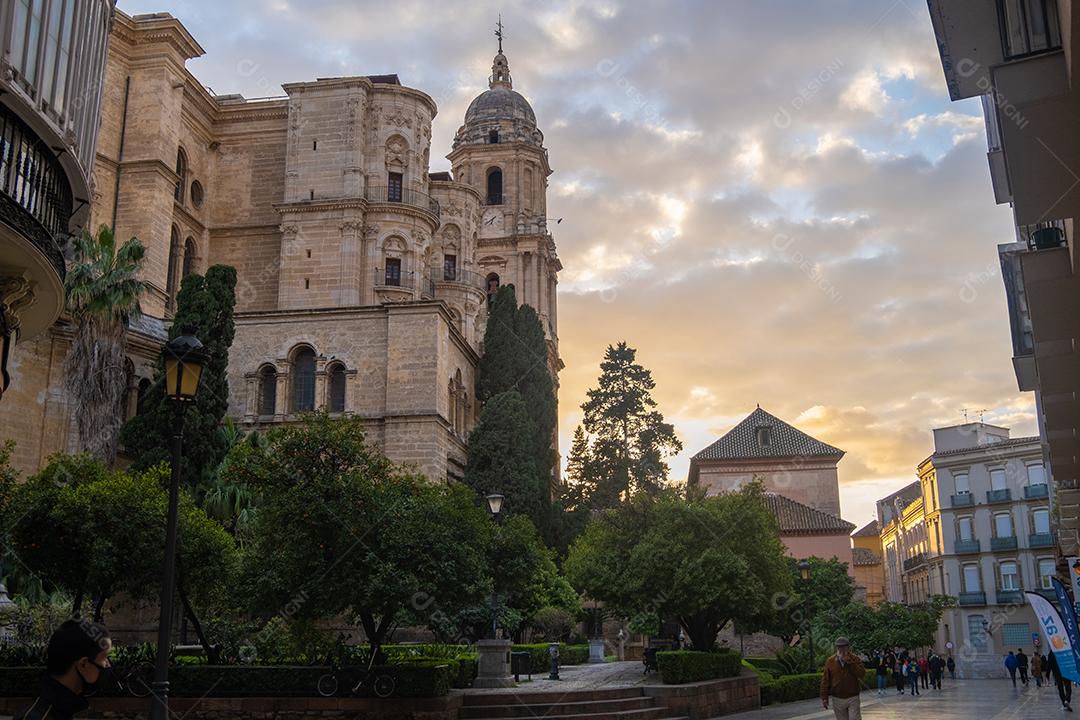 Málaga, Espanha - 23 de fevereiro de 2021: Vista da Catedral de Málaga durante a pandemia