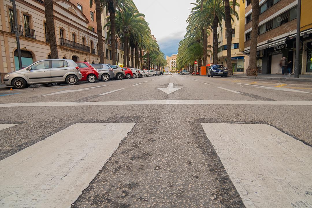 Vista de baixo ângulo das ruas de Málaga no bairro do Soho.