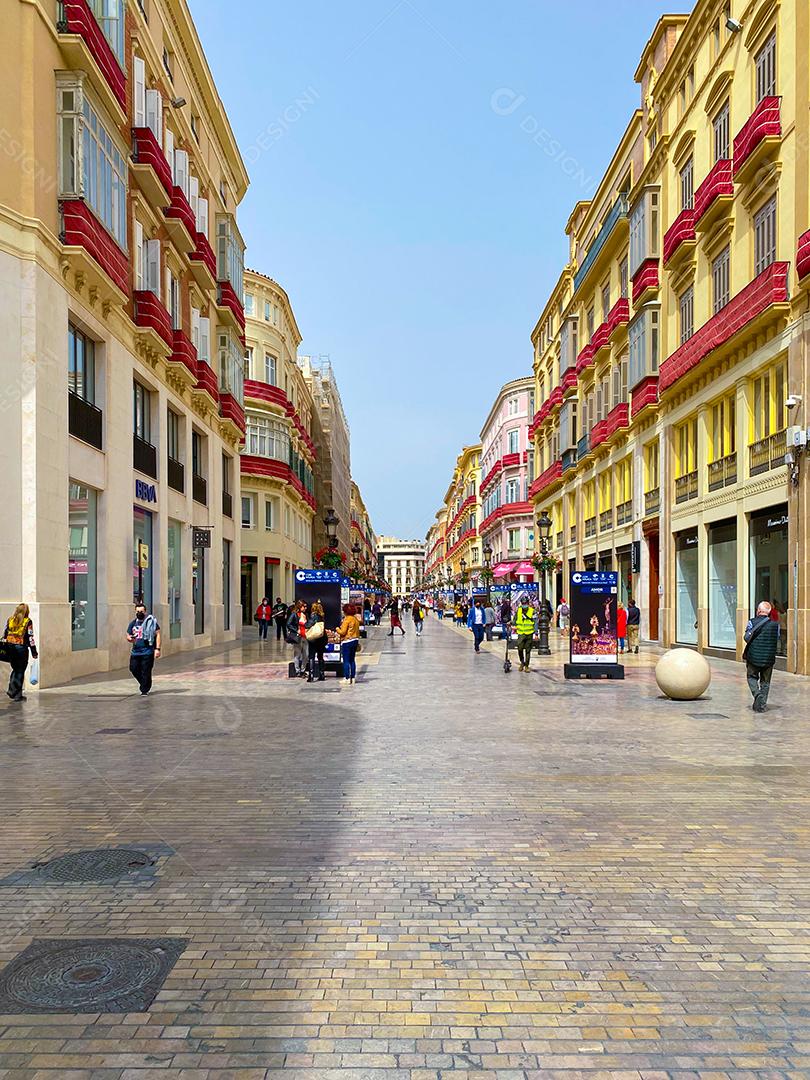 Málaga, Espanha - 23 de fevereiro de 2021: Vista da Calle Marques Larios durante a pandemia em Málaga.