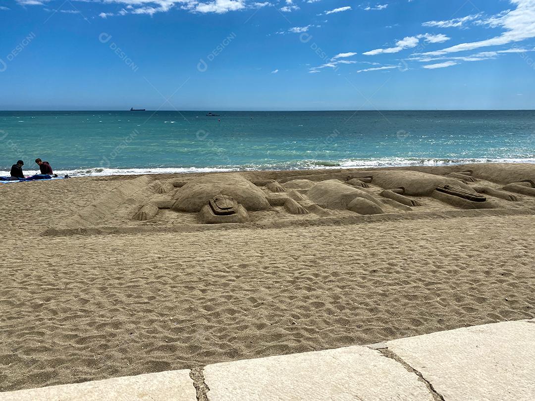 Vista da praia de Malagueta na cidade de Málaga no verão