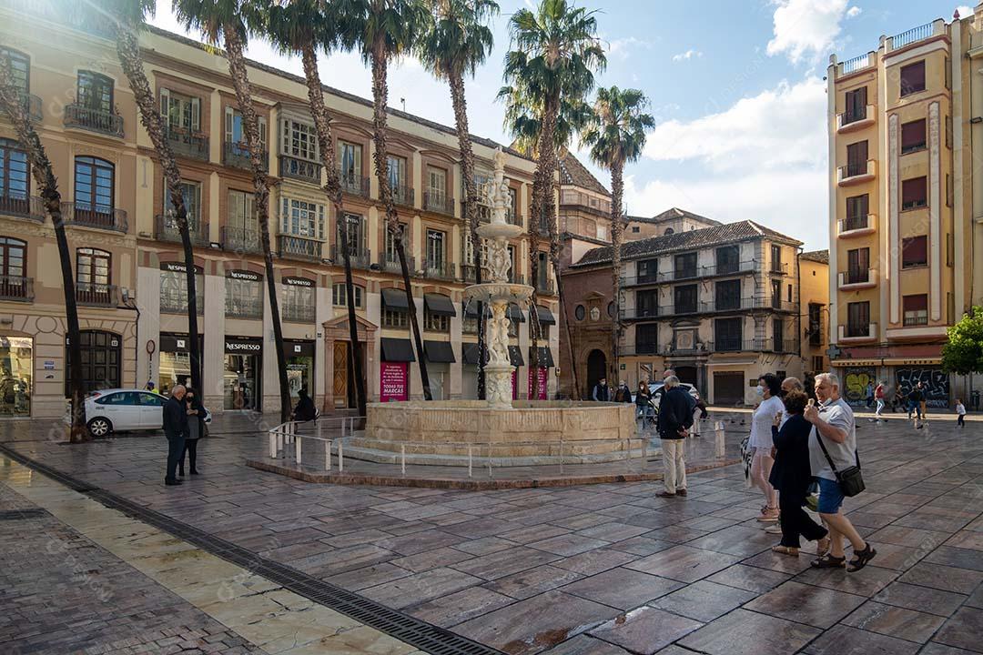 Málaga, Espanha - 23 de maio de 2021: Vista da Praça da Constituição no centro histórico de Málaga.