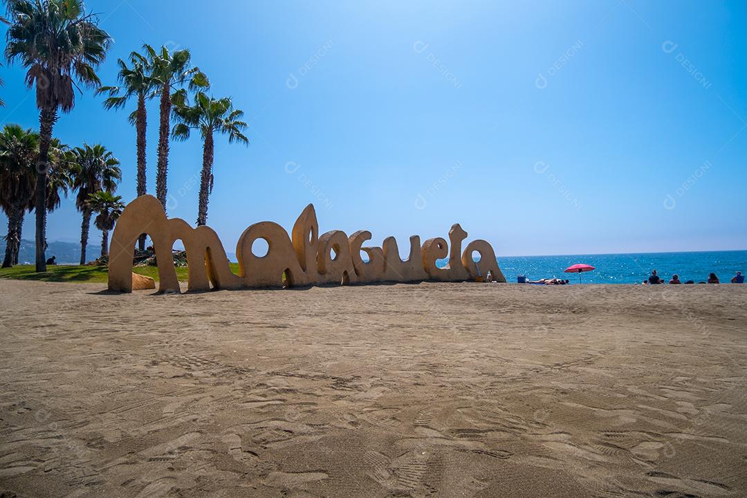 Bela vista da Praia da Malagueta durante o verão.