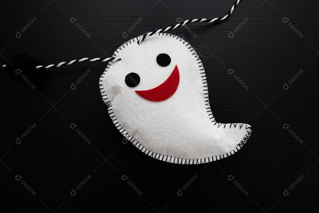 Vista do elemento fantasma de algodão para festa de Halloween.