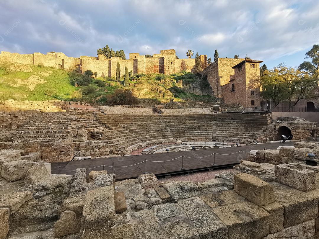 Vista do Castelo de Alcazaba em Málaga.