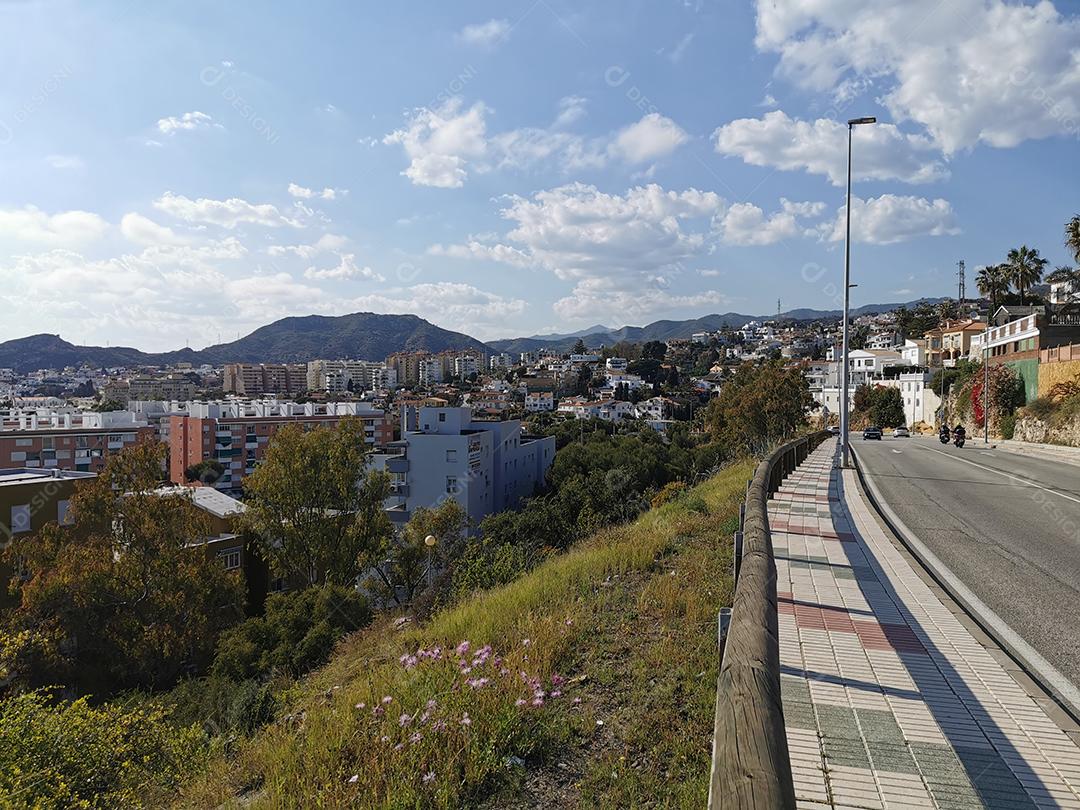 Vista das ruas de La Cala del Moral na Espanha.