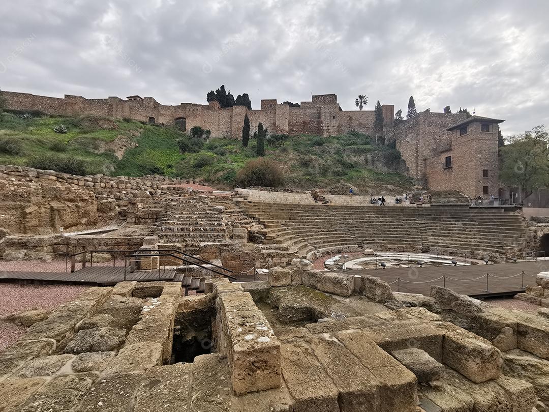 Vista do Castelo de Alcazaba em Málaga.