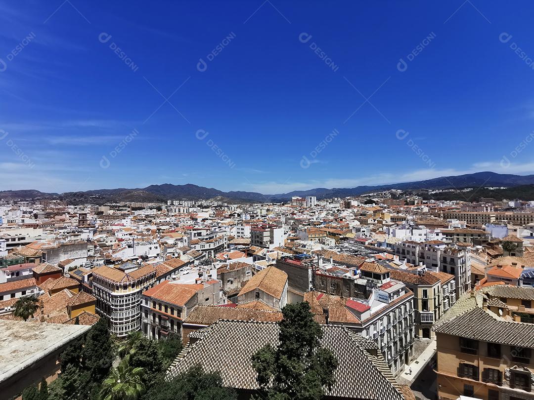 Vista de alto ângulo da cidade de Málaga, na Espanha.