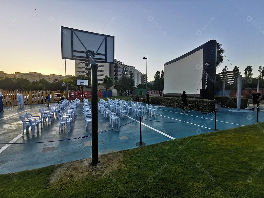 Vista do Festival Cine Open no Parque del Cine Teatinos