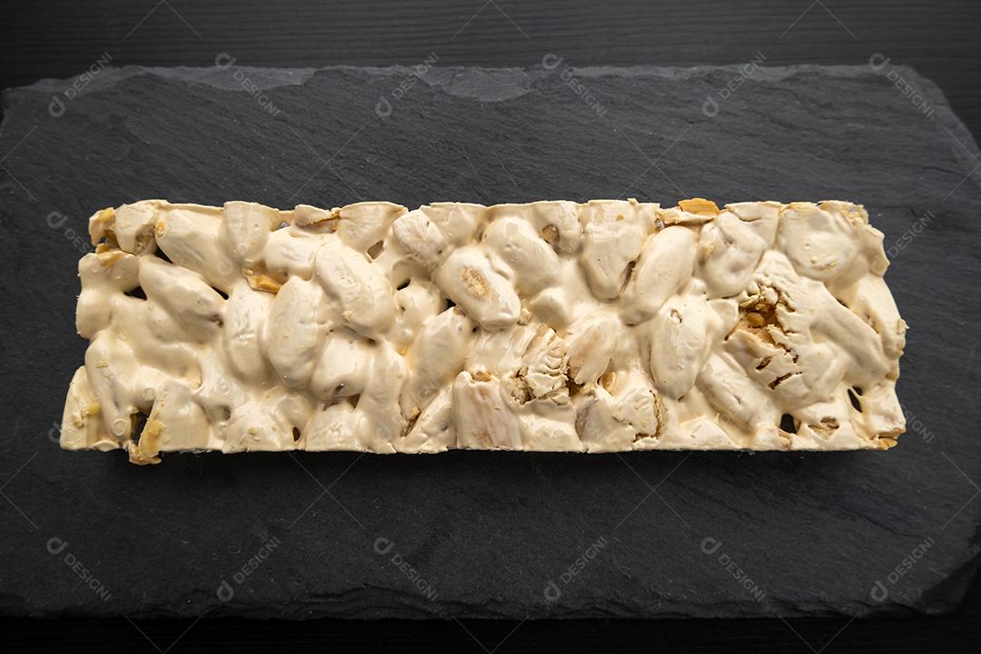 Vista superior do Natal Turron sobre fundo preto.