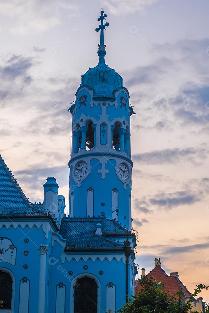 Igreja Azul de Santa Isabel Húngara que é um dos marcos de Bratislava, Eslováquia.