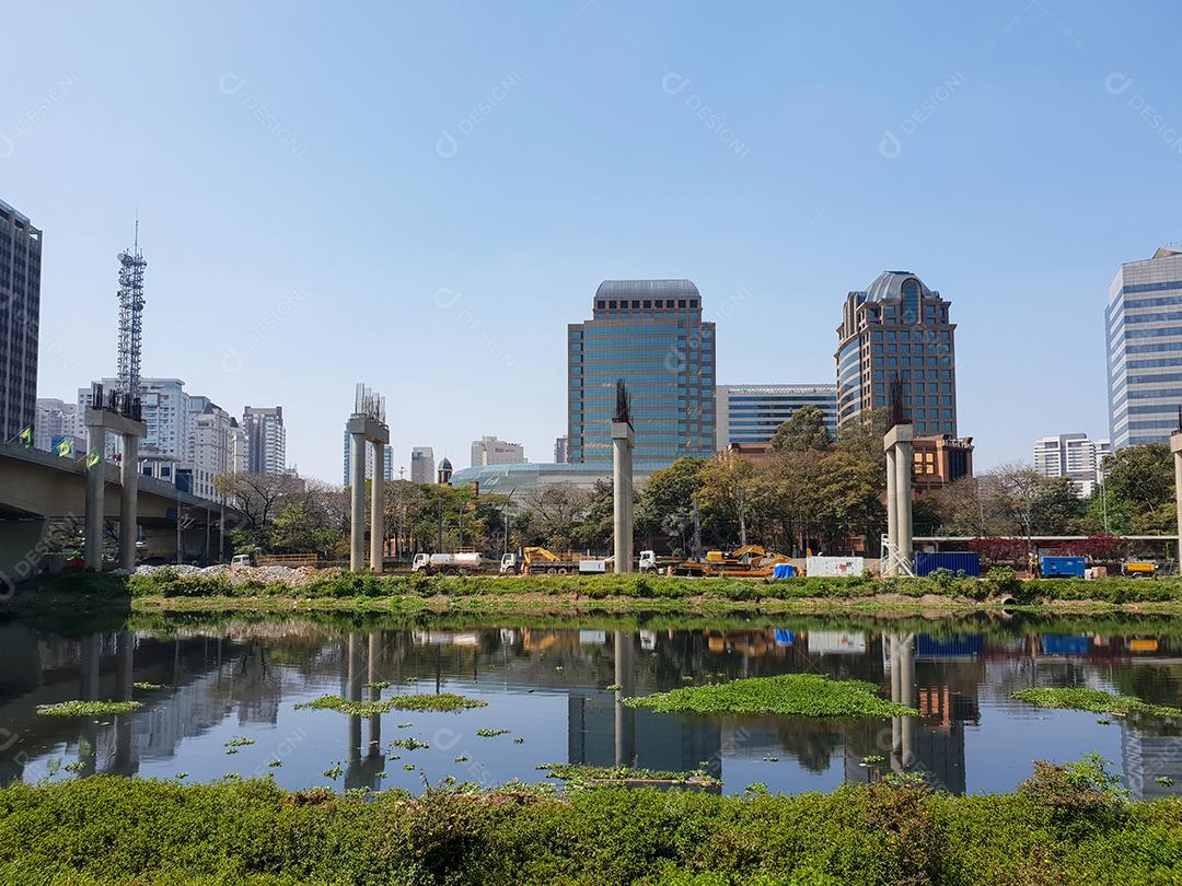 Vista da Marginal Pinheiros e Ciclovias