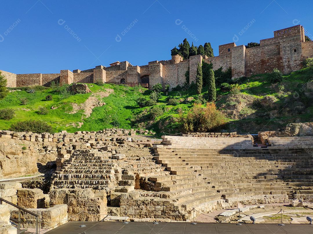 Vista do Teatro Romano e Alcazaba, Málaga, Andaluzia, Espanha, Europa.