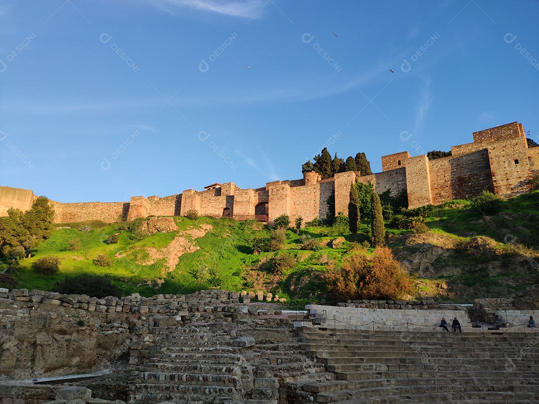 Vista do Teatro Romano e Alcazaba, Málaga, Andaluzia, Espanha, Europa.
