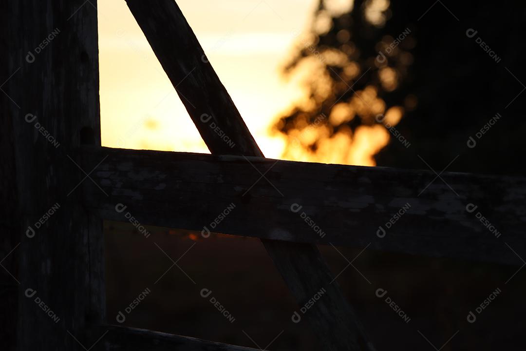 Entardecer em uma fazenda