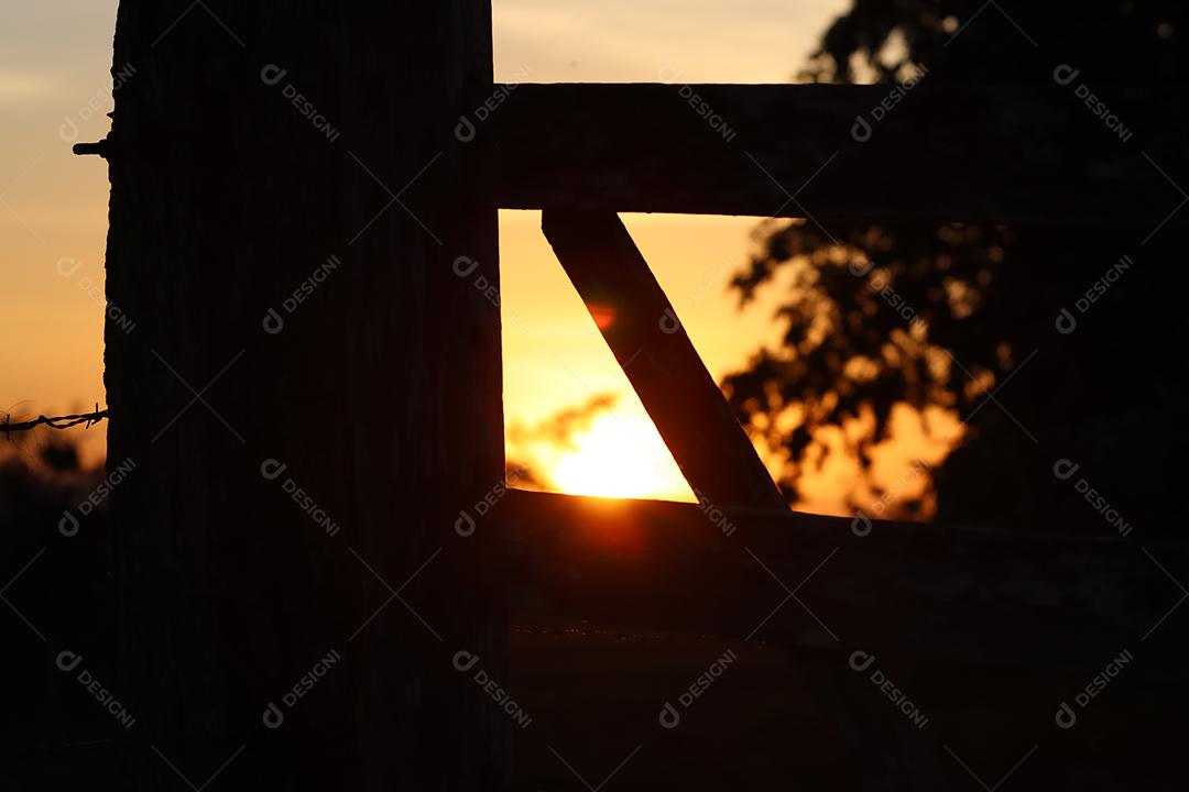 Entardecer em uma fazenda